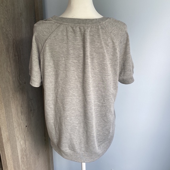 NWT Jane & Delaney striped tee. Size M. - Picture 2 of 9